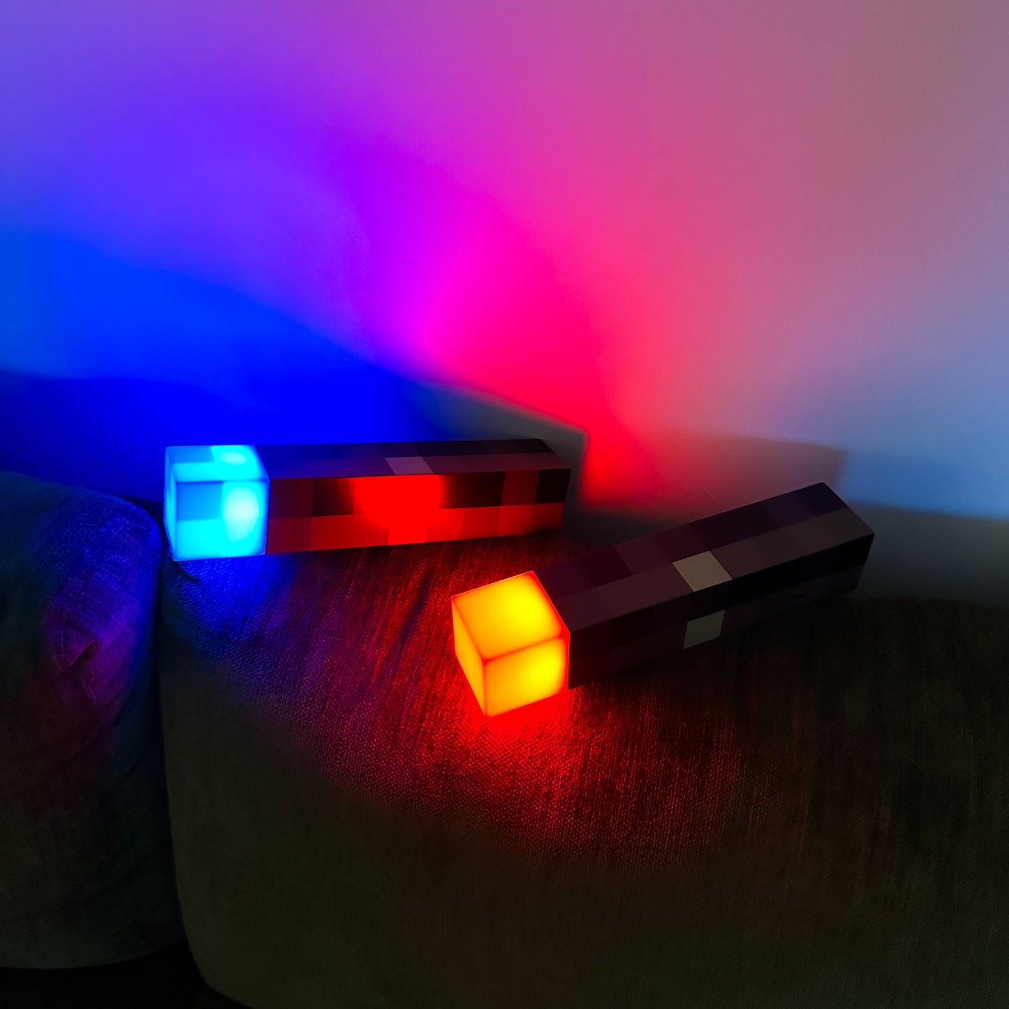 LED Lampa Yourcraft Torch™ (4 farby)
